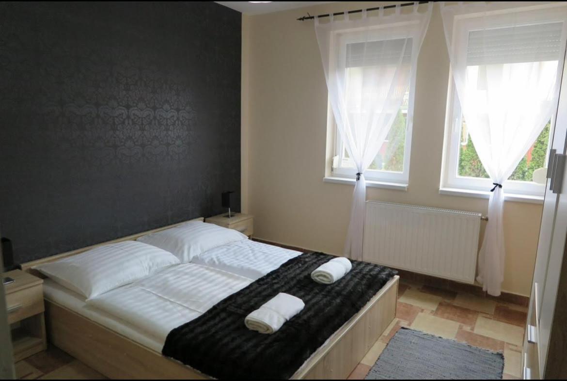 Beach Deluxe Apartman Hajdúszoboszló Esterno foto